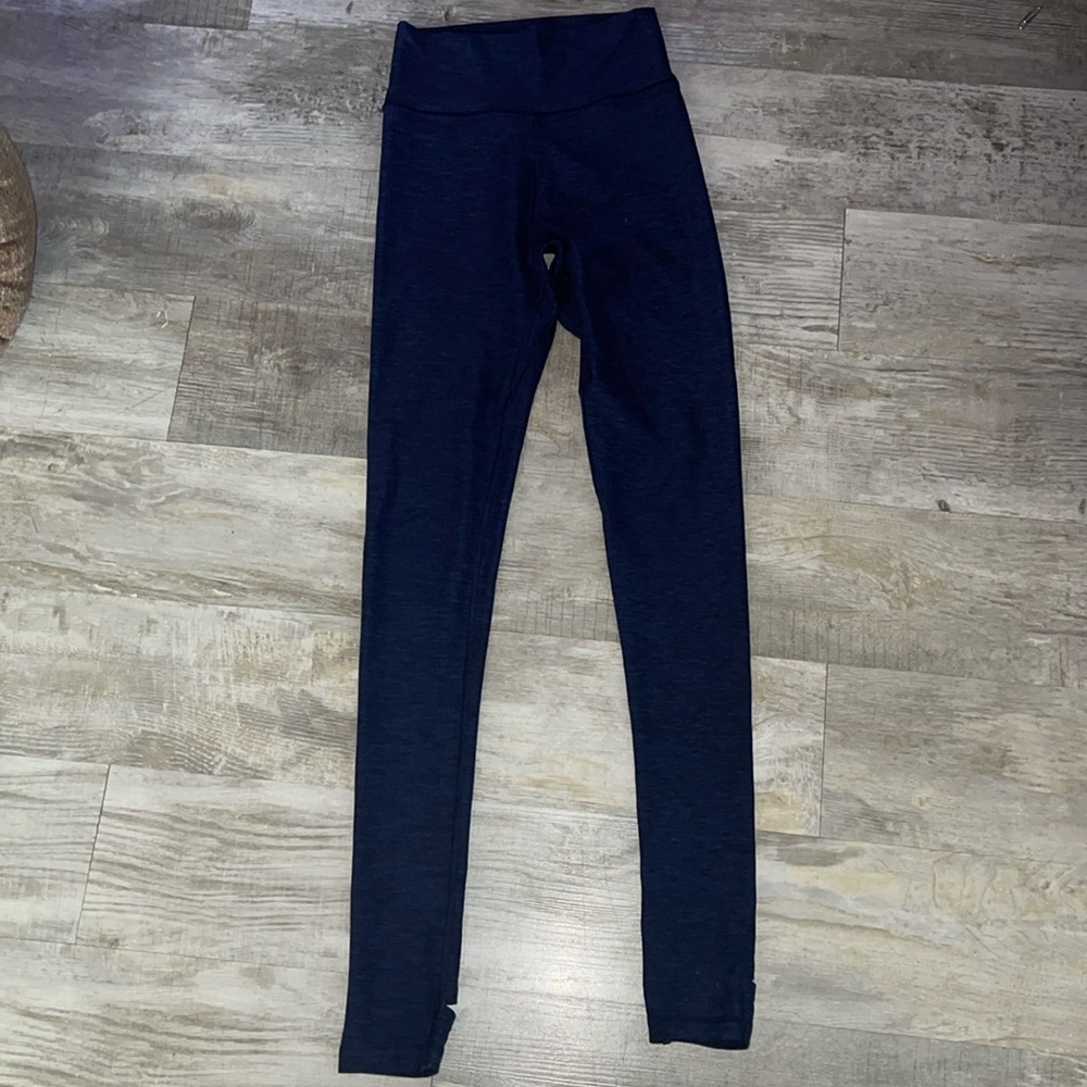 Victoria’s Secret navy leggings with Victoria’s Secret logo XS